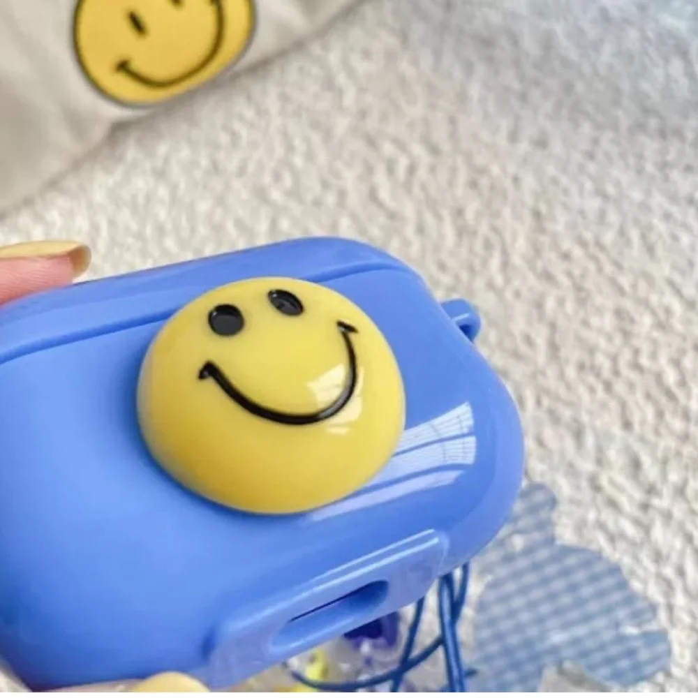 Apple AirPods Pro 3D smiley face hard case